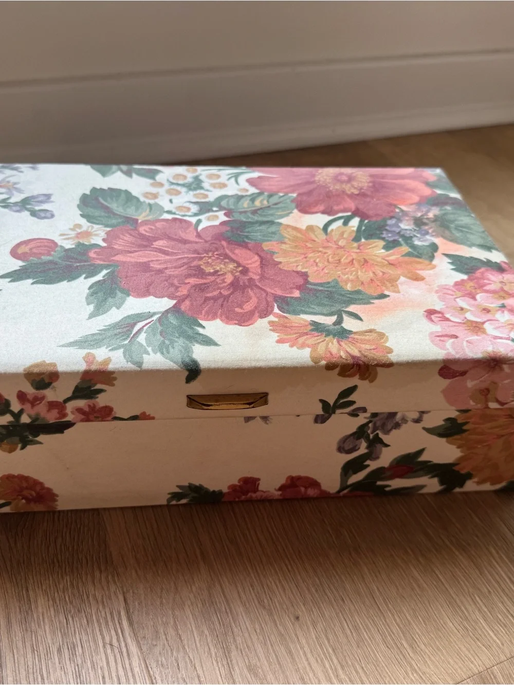 Vintage Floral Pattern Decorative Jewelry Storage Box in Pink, Green & Yellow
